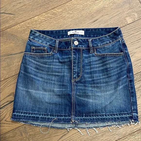 Hollister Dresses & Skirts - Hollister Y2K Medium Wash Denim Jean Miniskirt Size 26